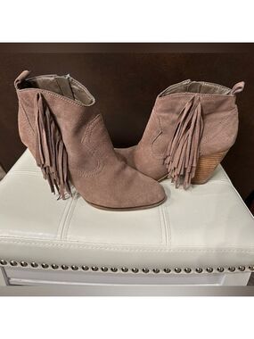 STEVE MADDEN Tan Fringed heeled ankle booties suede leather western size 7.5